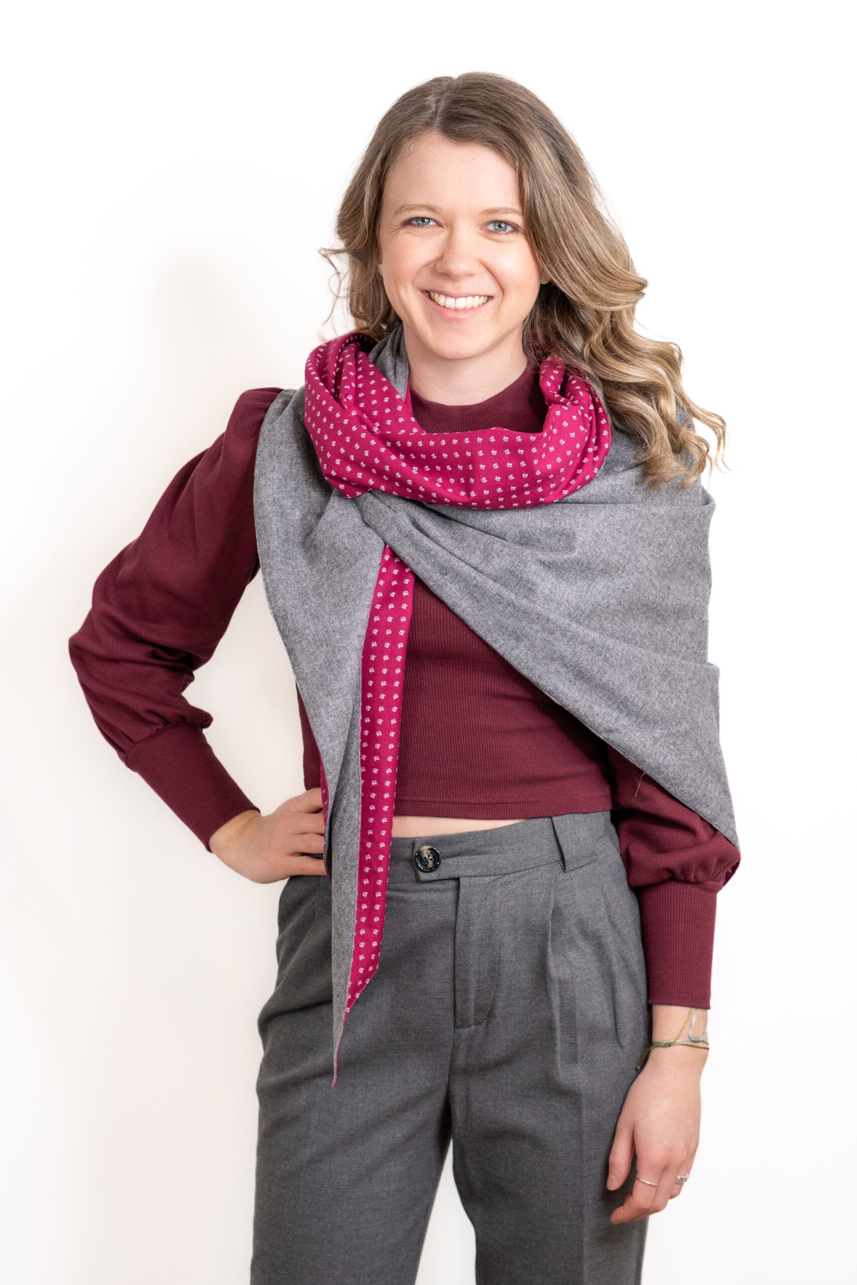 ELSA – Dreieckstuch aus Loden mit Dirndlmuster (Groß) – Bild 1