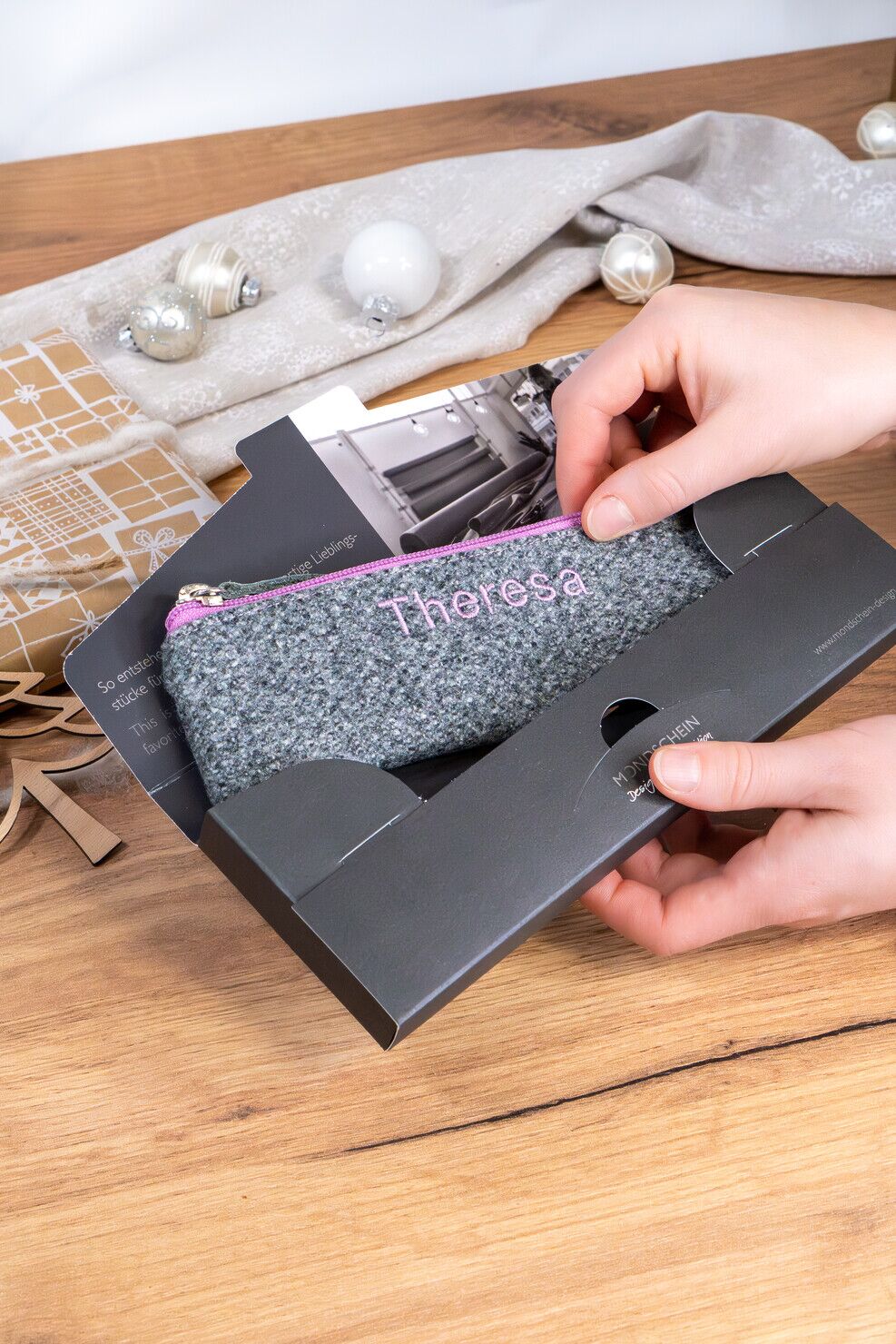 HEIDI - Stiftetasche aus Loden in Grau – Bild 1