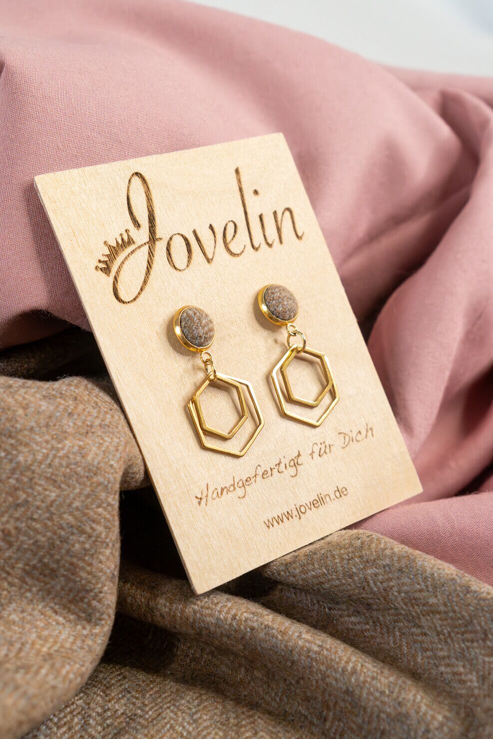 GRAZ – Lodenohrring mit Gradlmuster & goldenen Details – Bild 1